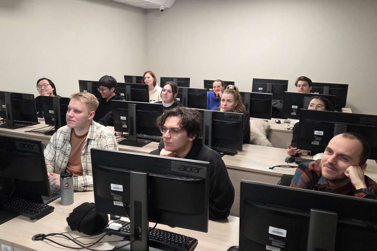 ВШБИ на Неделе науки ИПМЭиТ